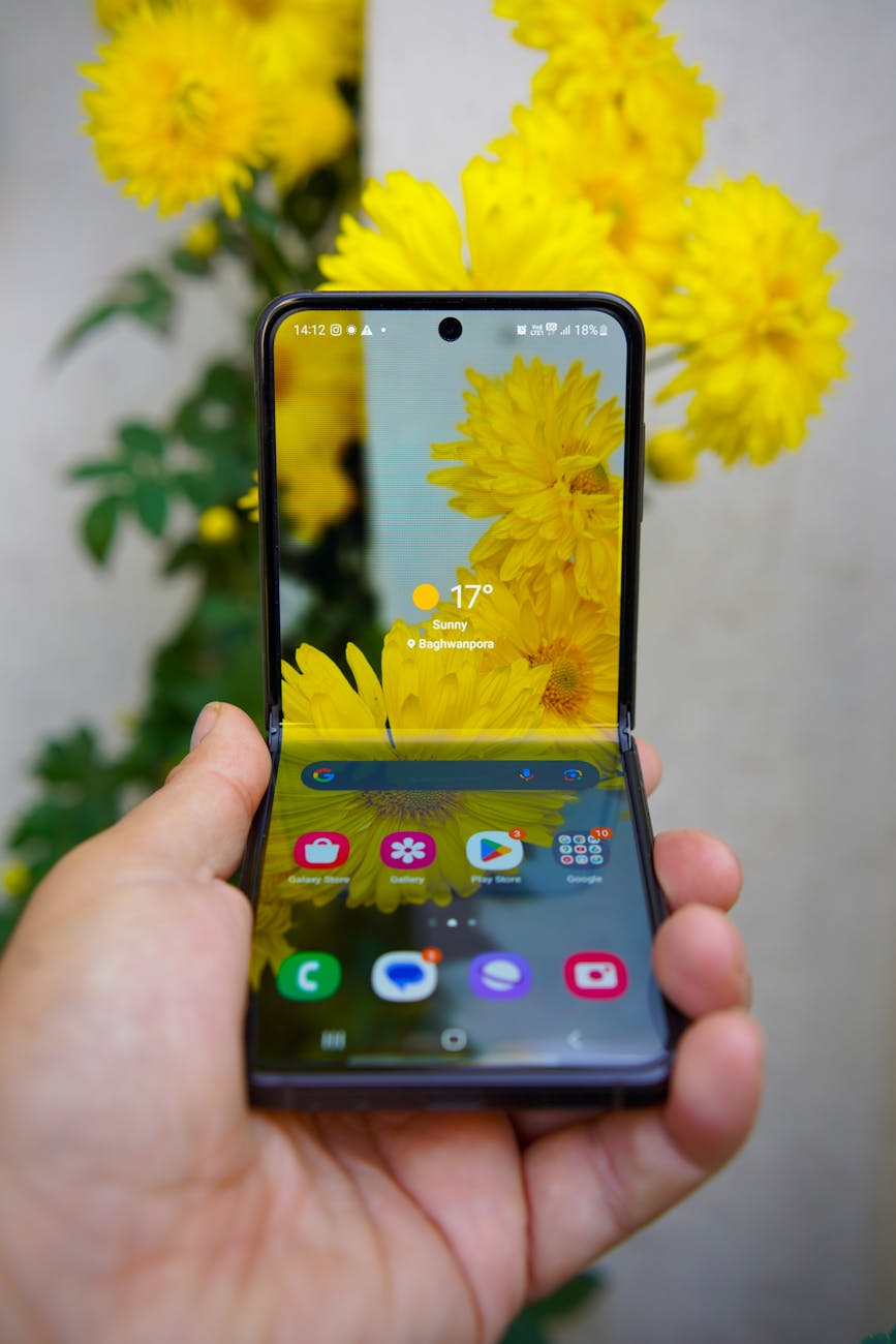 二つ折りスマホのメリット